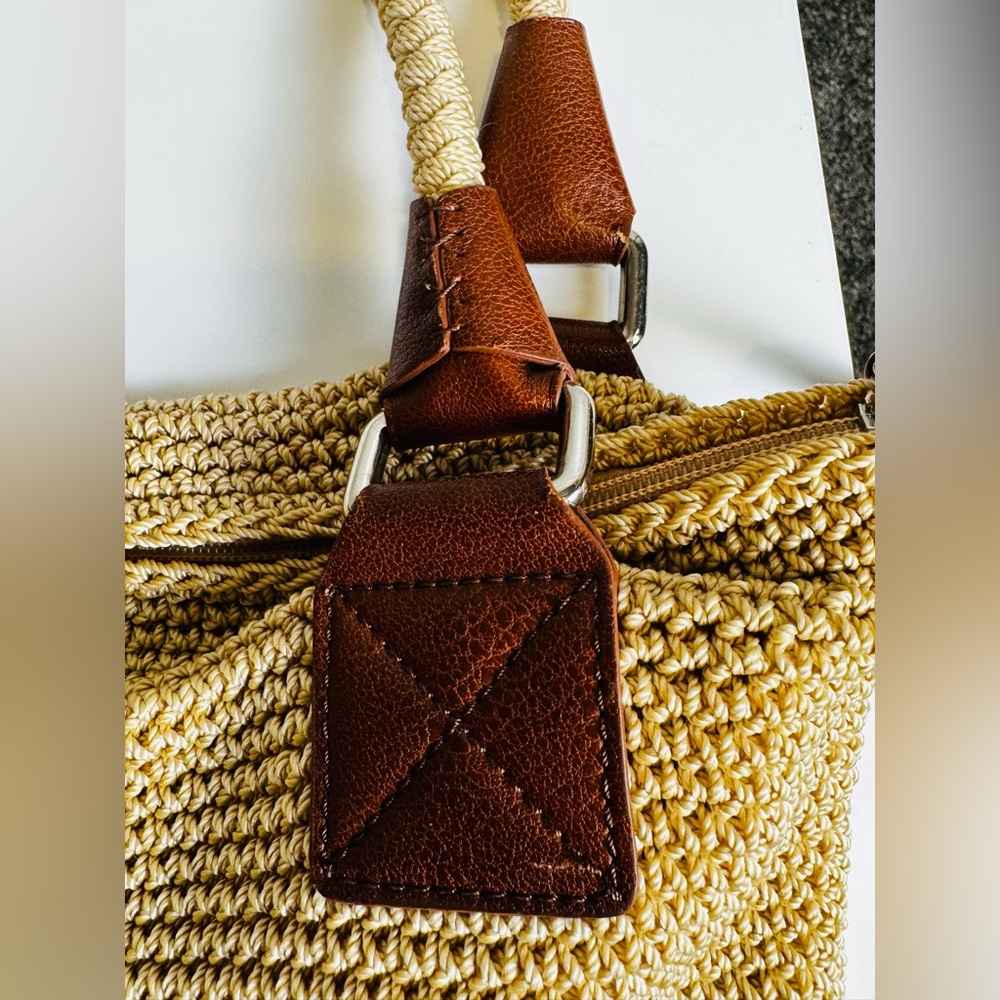 The Sak Shoulder Purse or Satchel Crochet Tan Leather Strap Handle HOBO Purse - Picture 9 of 16
